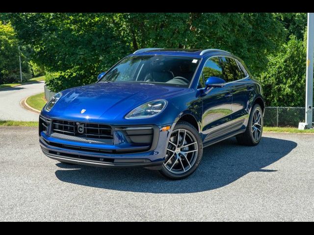 2024 Porsche Macan Base