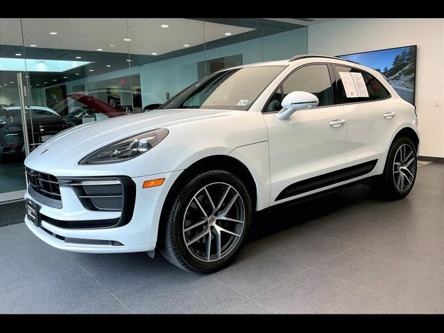 2024 Porsche Macan Base