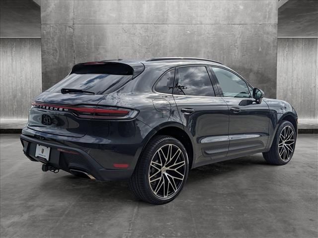 2024 Porsche Macan Base