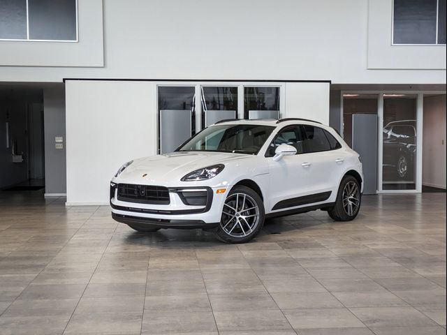 2024 Porsche Macan Base