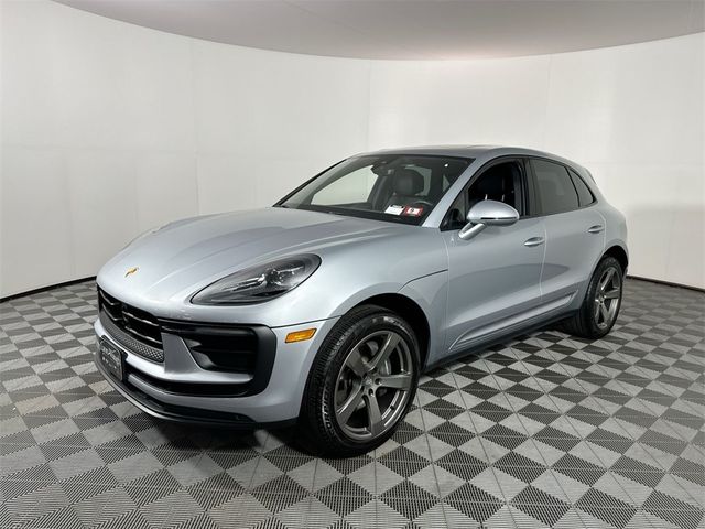 2024 Porsche Macan Base