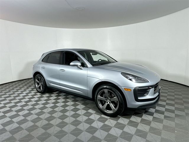 2024 Porsche Macan Base