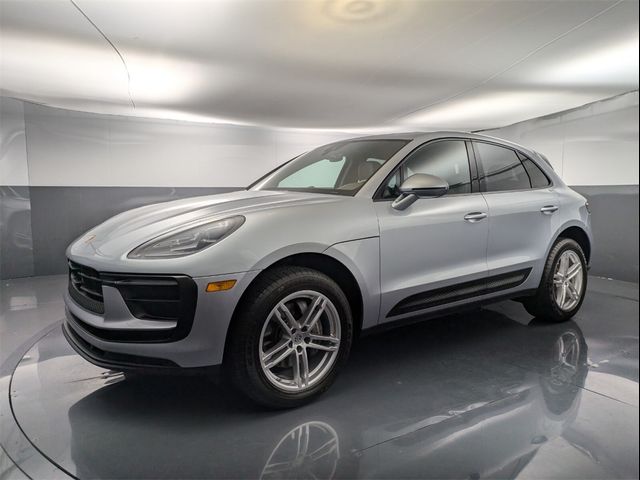 2024 Porsche Macan Base