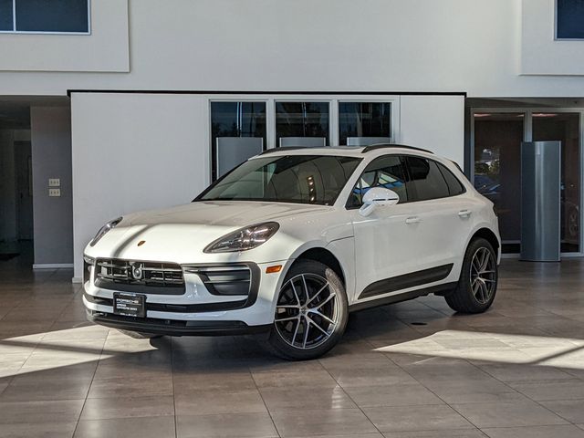 2024 Porsche Macan Base