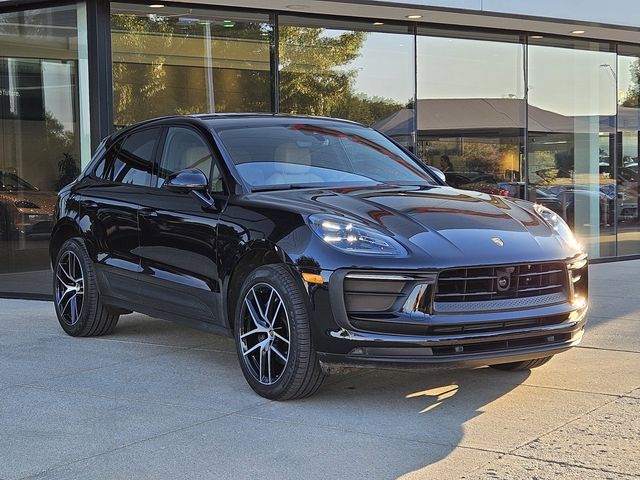 2024 Porsche Macan Base