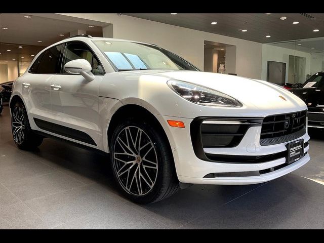 2024 Porsche Macan Base