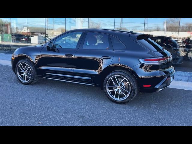 2024 Porsche Macan Base