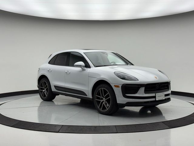 2024 Porsche Macan Base