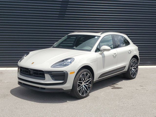 2024 Porsche Macan Base