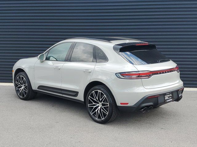 2024 Porsche Macan Base