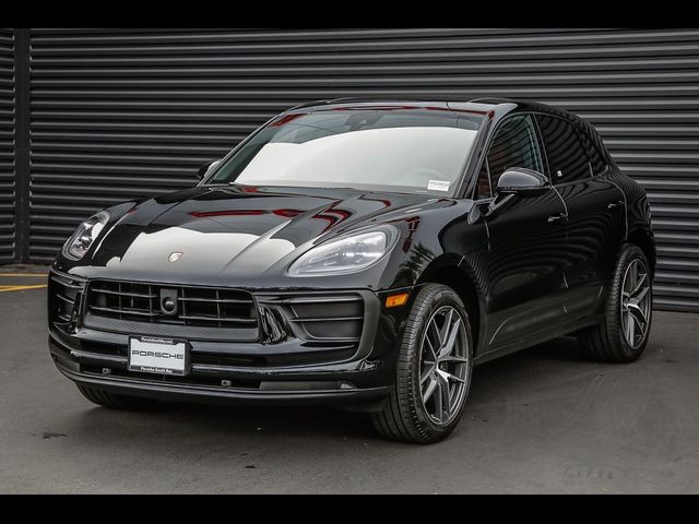 2024 Porsche Macan Base