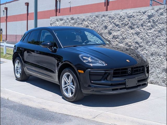 2024 Porsche Macan Base
