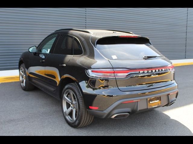 2024 Porsche Macan Base