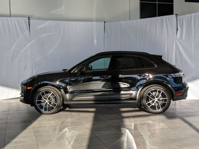 2024 Porsche Macan Base