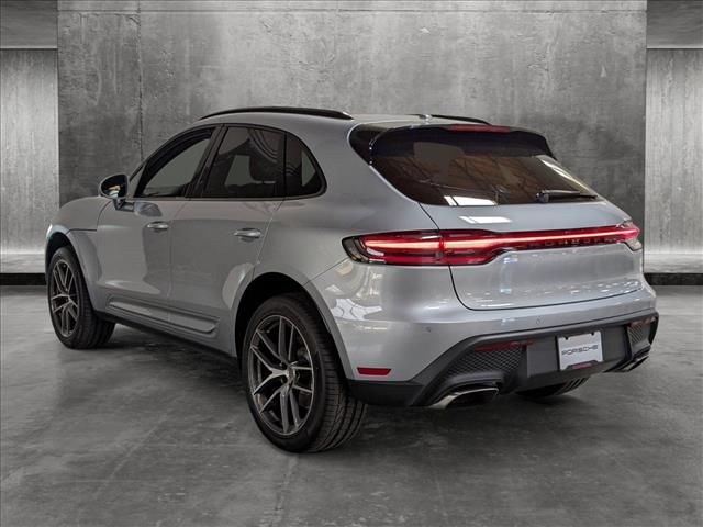 2024 Porsche Macan Base