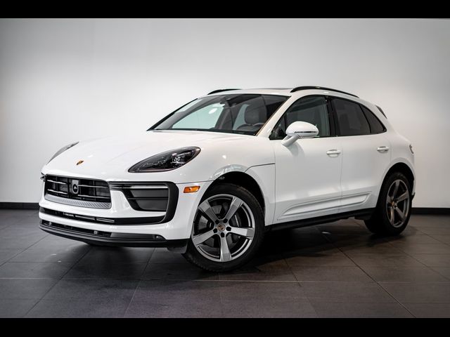 2024 Porsche Macan 