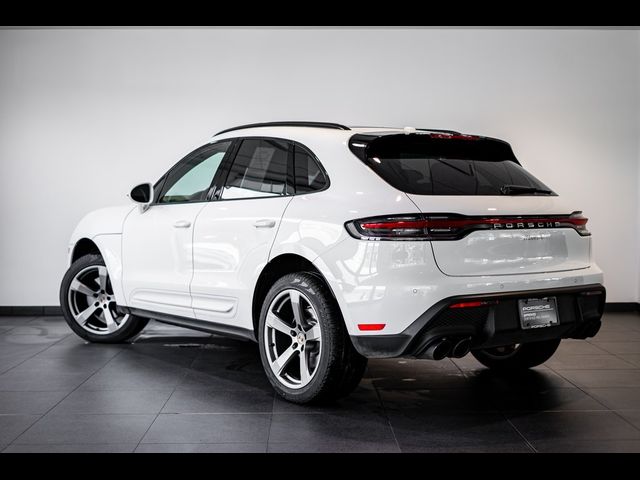 2024 Porsche Macan 