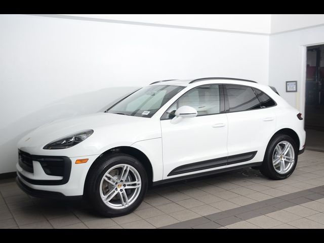 2024 Porsche Macan Base