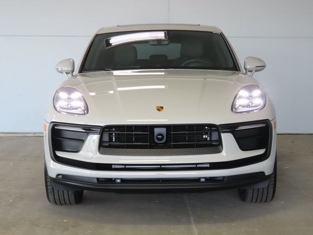 2024 Porsche Macan 