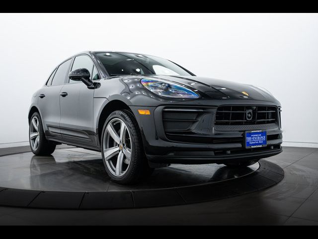 2024 Porsche Macan Base