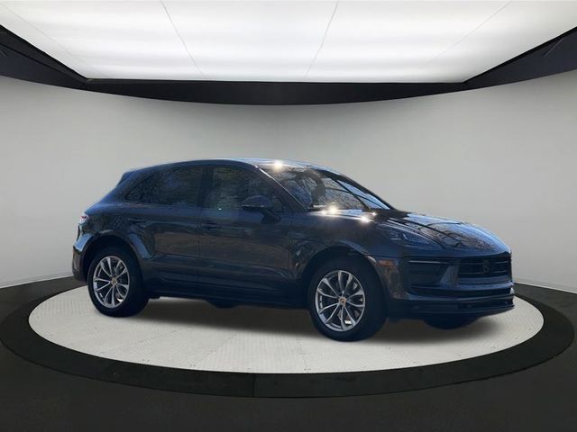 2024 Porsche Macan 