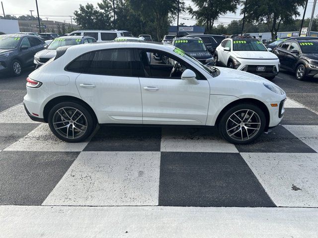 2024 Porsche Macan Base