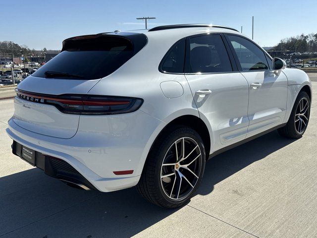 2024 Porsche Macan Base