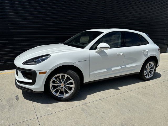 2024 Porsche Macan Base