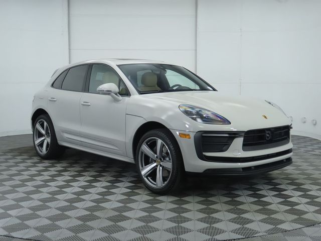 2024 Porsche Macan Base