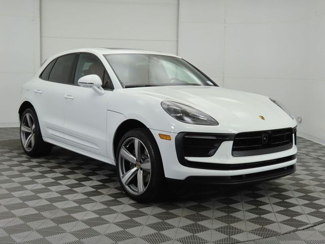 2024 Porsche Macan Base