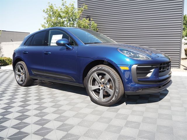 2024 Porsche Macan Base