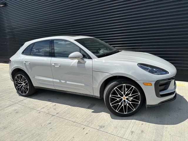 2024 Porsche Macan Base