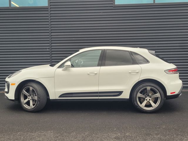 2024 Porsche Macan Base