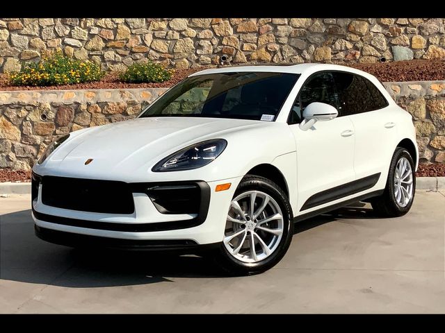 2024 Porsche Macan Base