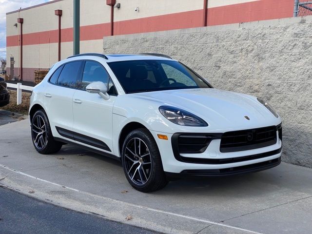 2024 Porsche Macan Base