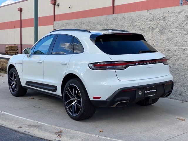 2024 Porsche Macan Base