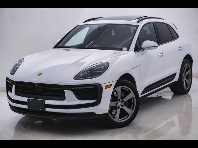 2024 Porsche Macan Base