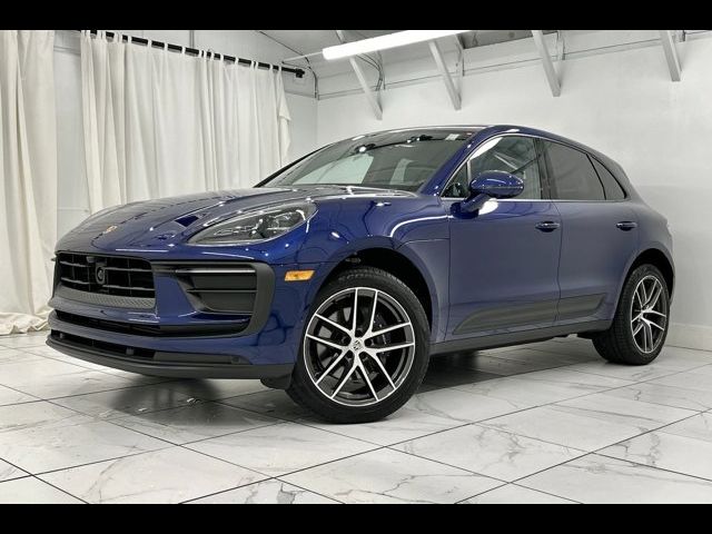 2024 Porsche Macan Base