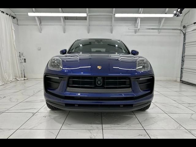 2024 Porsche Macan Base