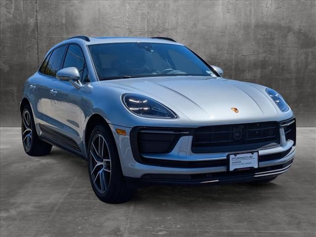 2024 Porsche Macan Base