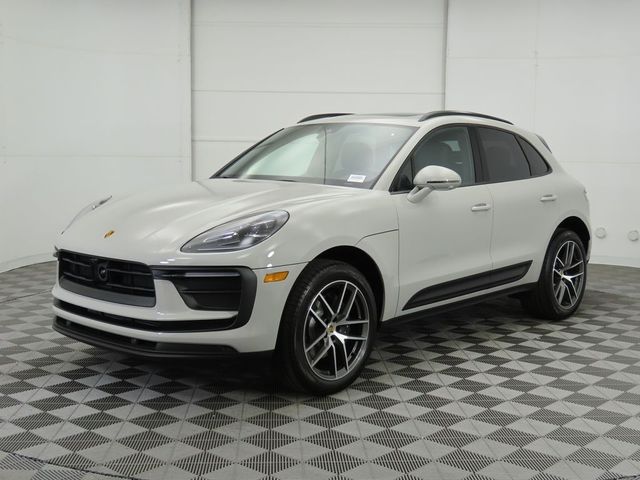 2024 Porsche Macan Base