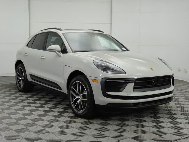 2024 Porsche Macan Base