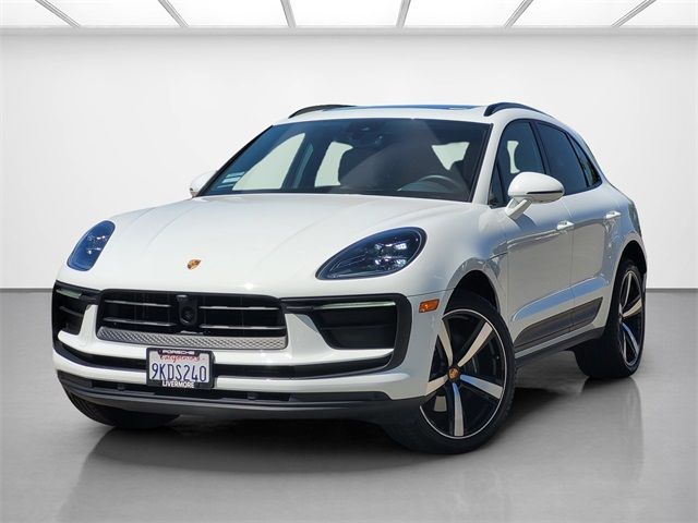 2024 Porsche Macan Base