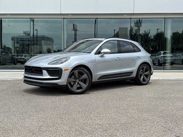 2024 Porsche Macan Base