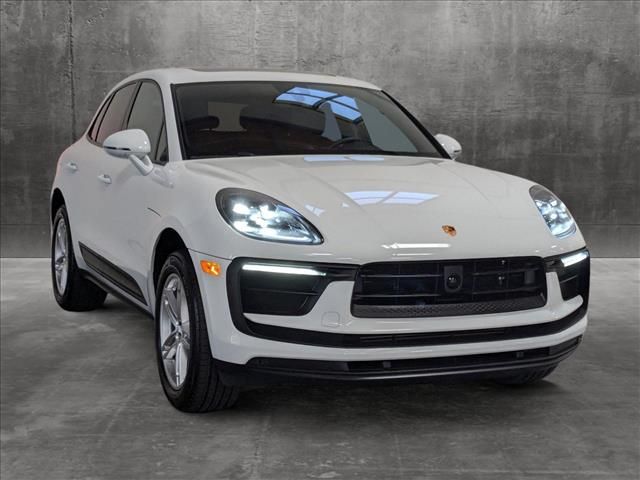 2024 Porsche Macan Base