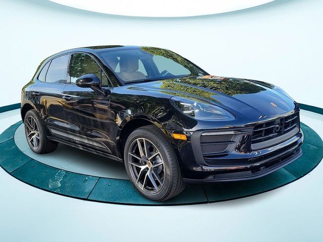 2024 Porsche Macan Base