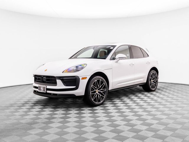 2024 Porsche Macan Base