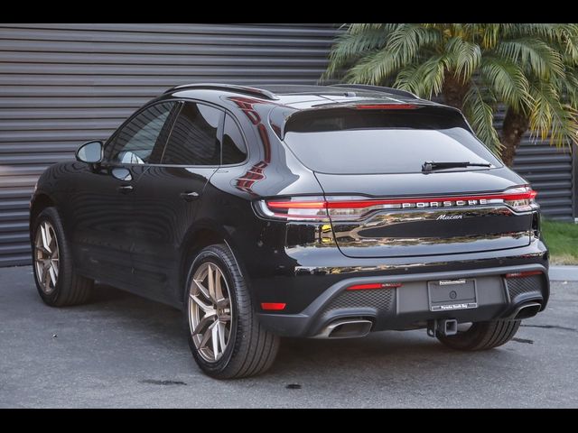 2024 Porsche Macan Base