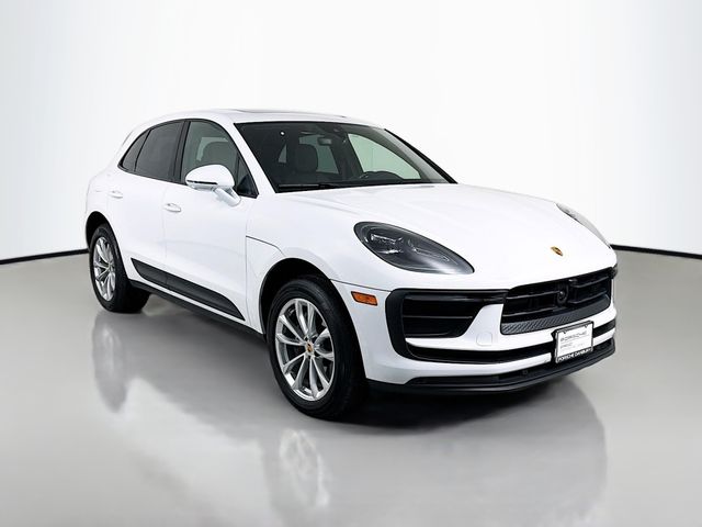 2024 Porsche Macan Base