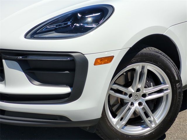 2024 Porsche Macan Base